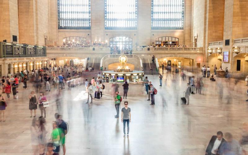 Tips Sukses Fresh Graduate Masuk Dunia Kerja di Era Digital